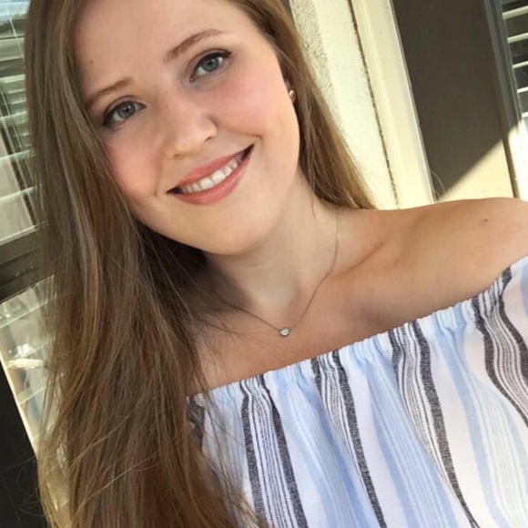 Meet your Posher, Emily - Picture 1 of 1